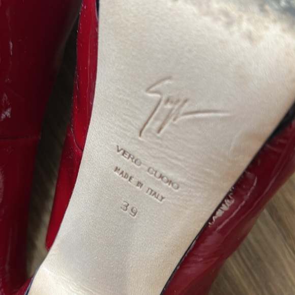Giuseppe Zanotti Vintage Patent Red Platform Slingbacks High Heels - Picture 8 of 9